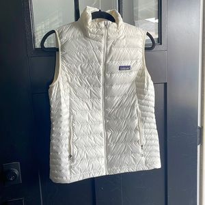 Women’s Patagonia white puffer vest